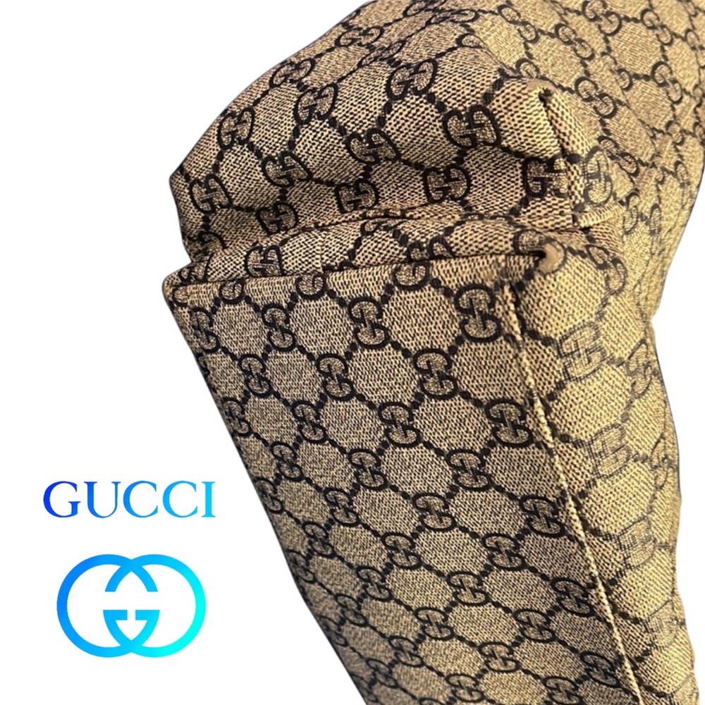 SOLD GUCCI GG Supreme Diaper Bag - Picture 5 of 13